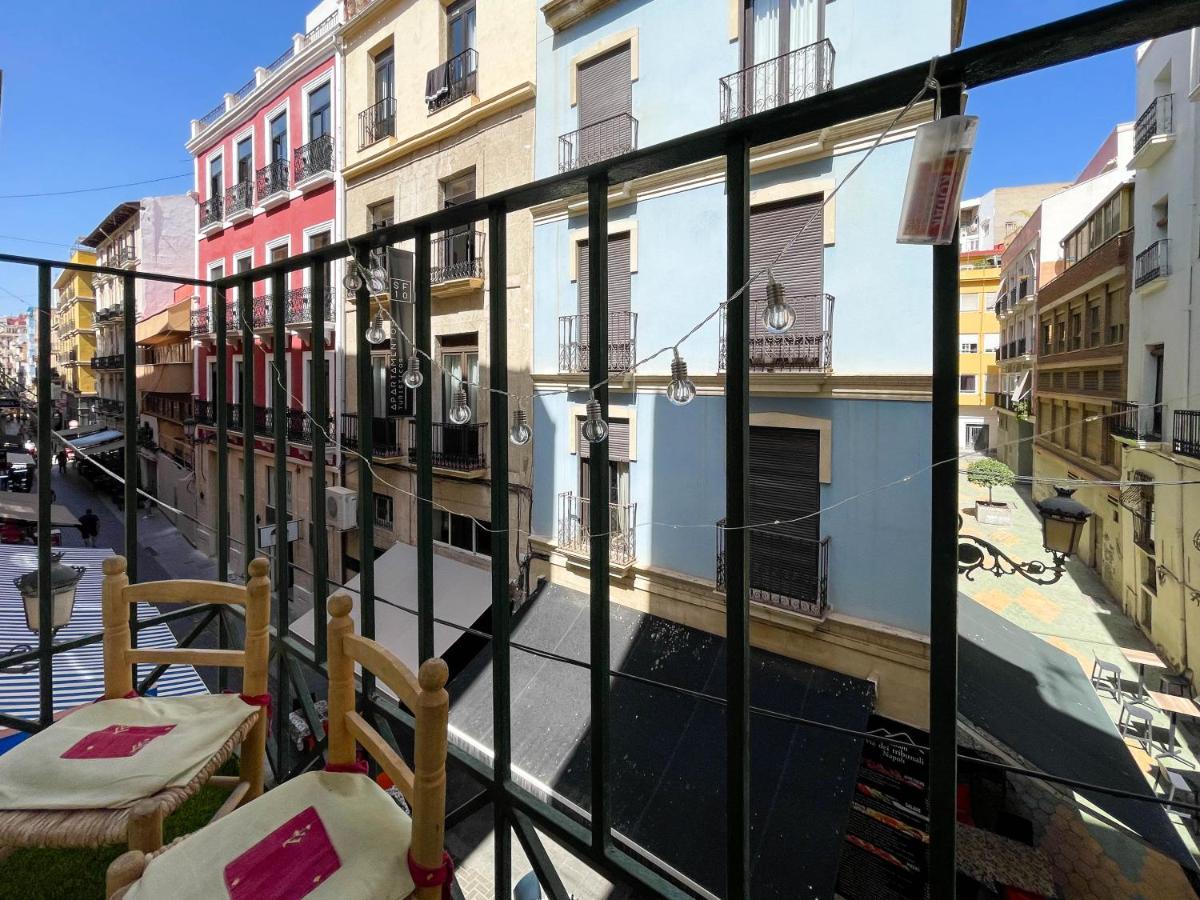 Apartamento Con Mucho Encanto En Pleno Centro Alicante Exterior photo
