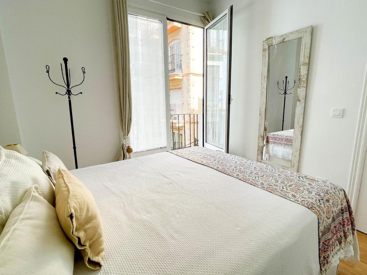 Apartamento Con Mucho Encanto En Pleno Centro Alicante Exterior photo